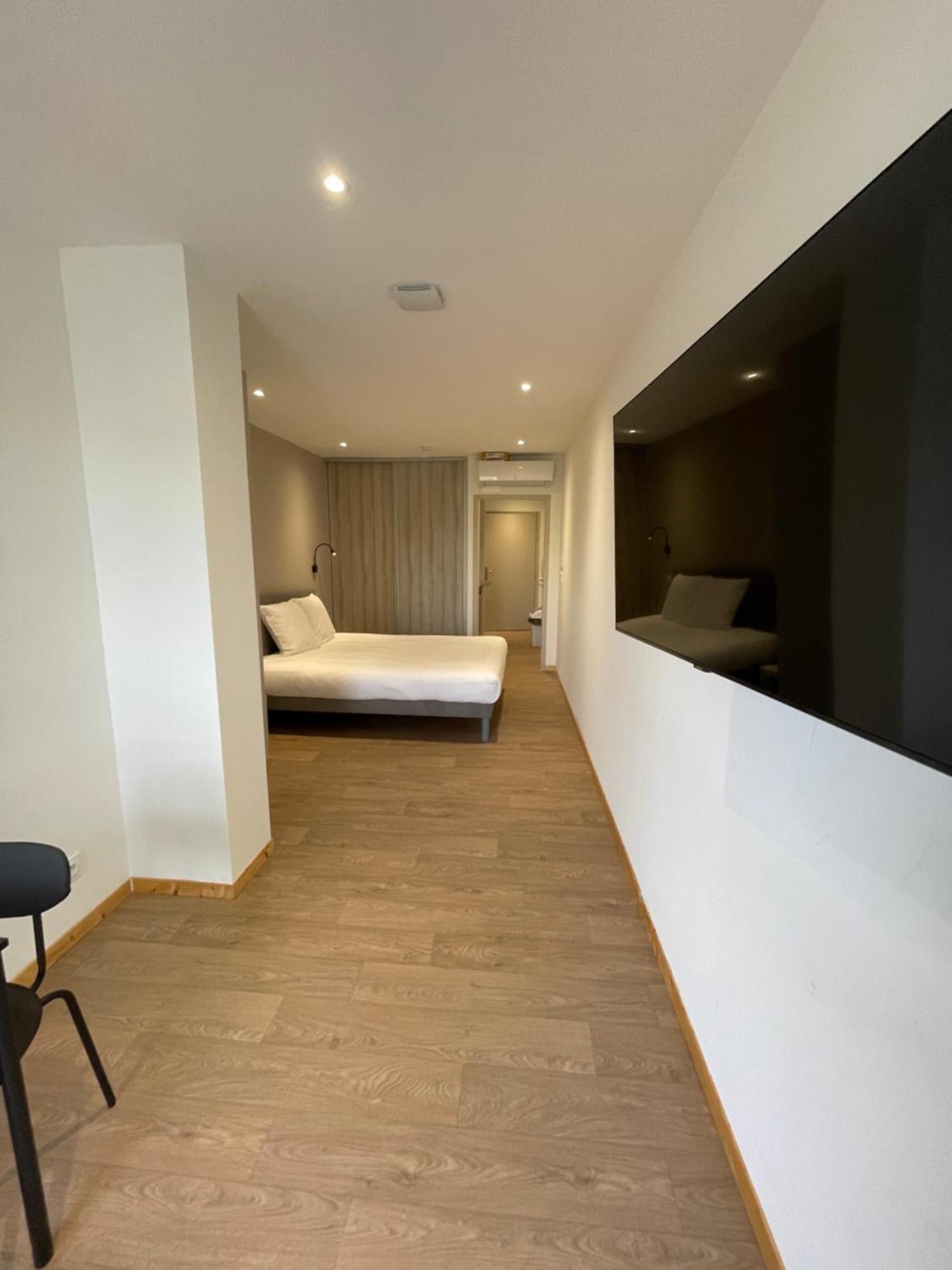 Le Salvador - Appart'Hotel De 18M2 A 44M2 La Talaudiere Exterior photo