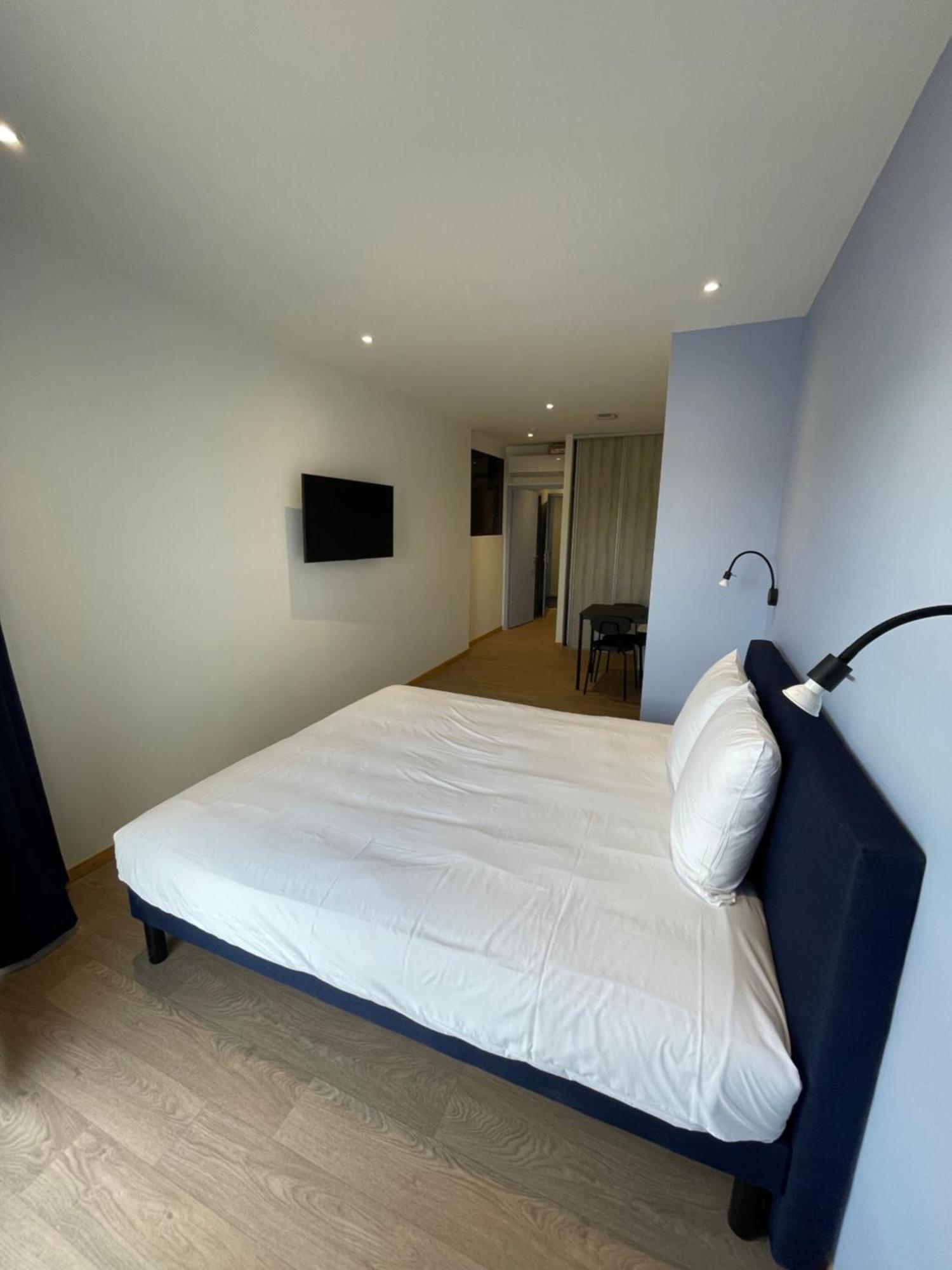Le Salvador - Appart'Hotel De 18M2 A 44M2 La Talaudiere Exterior photo