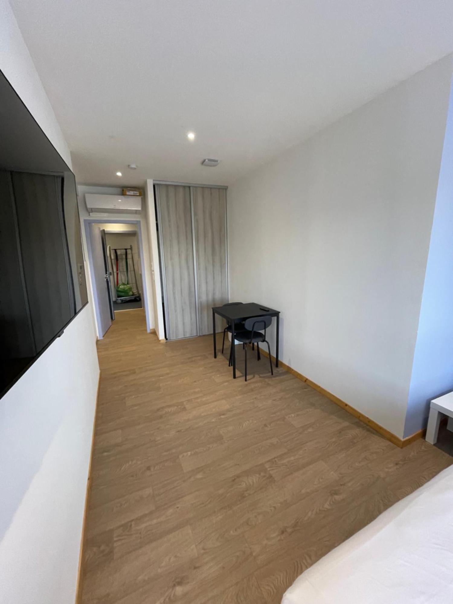Le Salvador - Appart'Hotel De 18M2 A 44M2 La Talaudiere Exterior photo